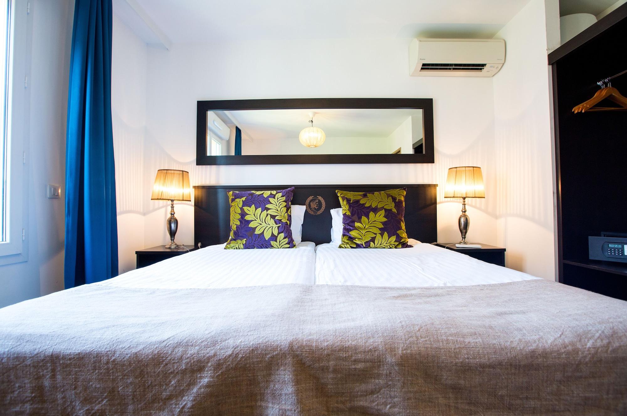 Langley Napoleon Bonaparte 3* L'Ile-Rousse (Corsica)